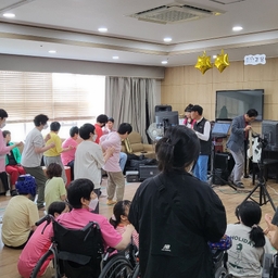 피드에 업로드 된 이미지