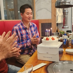 피드에 업로드 된 이미지