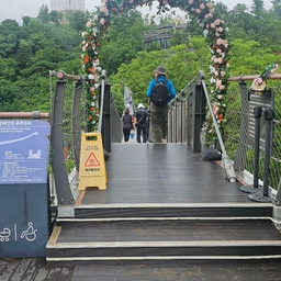 피드에 업로드 된 이미지