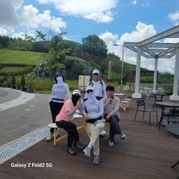 피드에 업로드 된 이미지