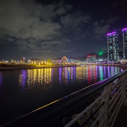 피드에 업로드 된 이미지