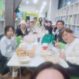 피드에 업로드 된 이미지