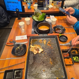 피드에 업로드 된 이미지