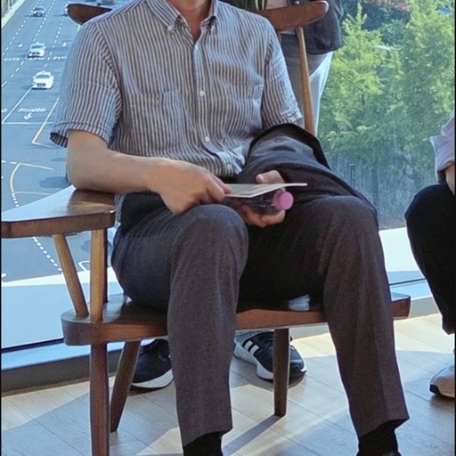 ํผ๋ ์ด๋ฏธ์ง