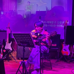 피드에 업로드 된 이미지
