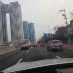 피드에 업로드 된 이미지