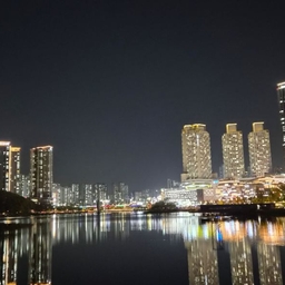 피드에 업로드 된 이미지