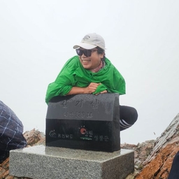 피드에 업로드 된 이미지