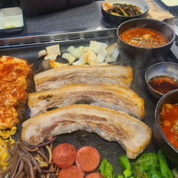 피드에 업로드 된 이미지