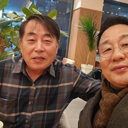 피드에 업로드 된 이미지