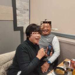 피드에 업로드 된 이미지