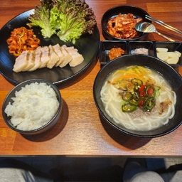 피드에 업로드 된 이미지