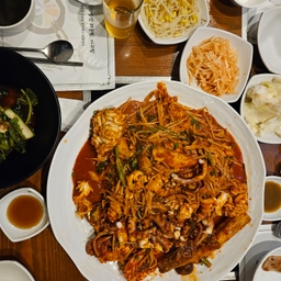 피드에 업로드 된 이미지