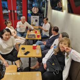 피드에 업로드 된 이미지