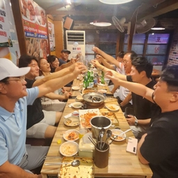 피드에 업로드 된 이미지