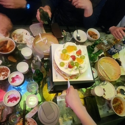 피드에 업로드 된 이미지