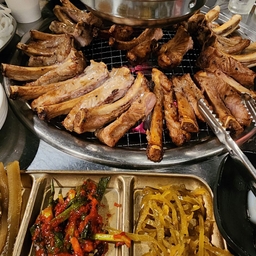 피드에 업로드 된 이미지