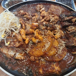 피드에 업로드 된 이미지