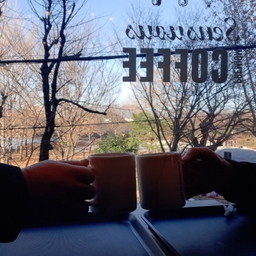 피드에 업로드 된 이미지