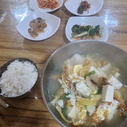 피드에 업로드 된 이미지
