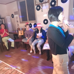 피드에 업로드 된 이미지
