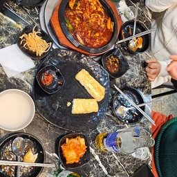 피드에 업로드 된 이미지