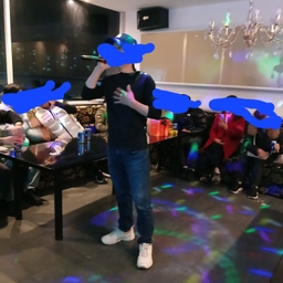 피드에 업로드 된 이미지