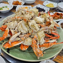 피드에 업로드 된 이미지