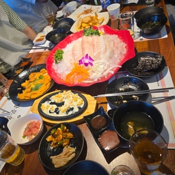 피드에 업로드 된 이미지