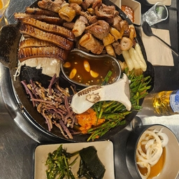 피드에 업로드 된 이미지
