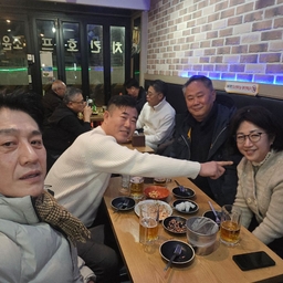 피드에 업로드 된 이미지