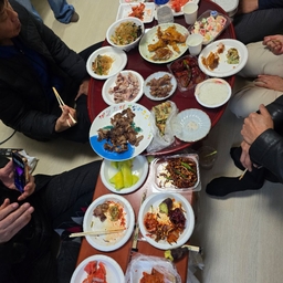 피드에 업로드 된 이미지