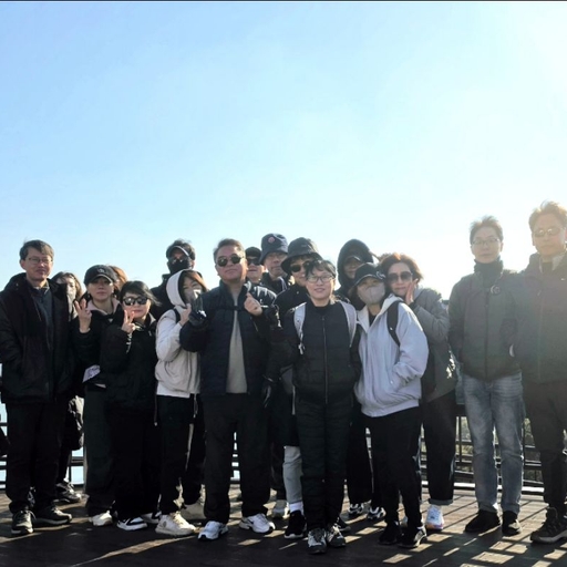 ํผ๋ ์ด๋ฏธ์ง