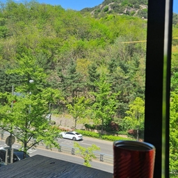 피드에 업로드 된 이미지