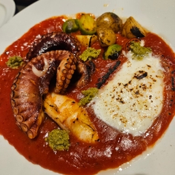 피드에 업로드 된 이미지