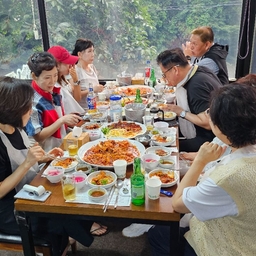 피드에 업로드 된 이미지