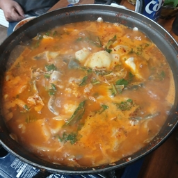 피드에 업로드 된 이미지