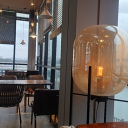 피드에 업로드 된 이미지