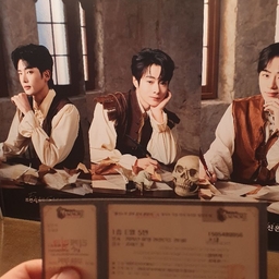 피드에 업로드 된 이미지