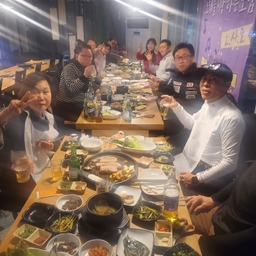 피드에 업로드 된 이미지