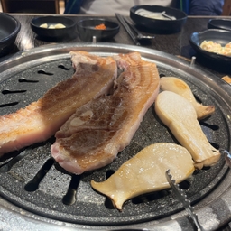 피드에 업로드 된 이미지