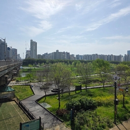 피드에 업로드 된 이미지