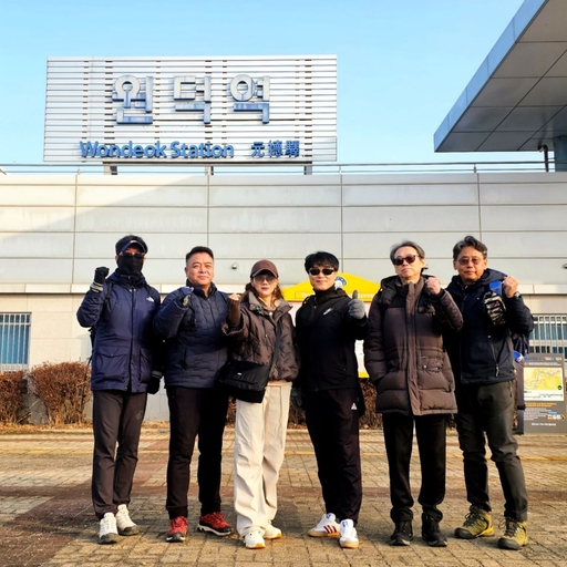 ํผ๋ ์ด๋ฏธ์ง