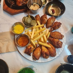 피드에 업로드 된 이미지