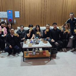 피드에 업로드 된 이미지