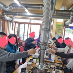 피드에 업로드 된 이미지