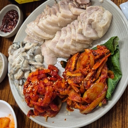 피드에 업로드 된 이미지