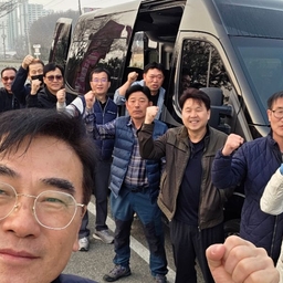 피드에 업로드 된 이미지