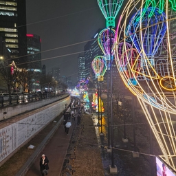 피드에 업로드 된 이미지