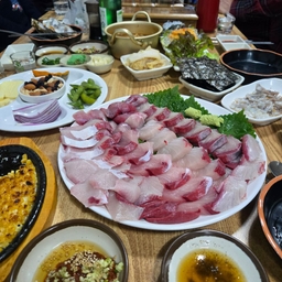 피드에 업로드 된 이미지